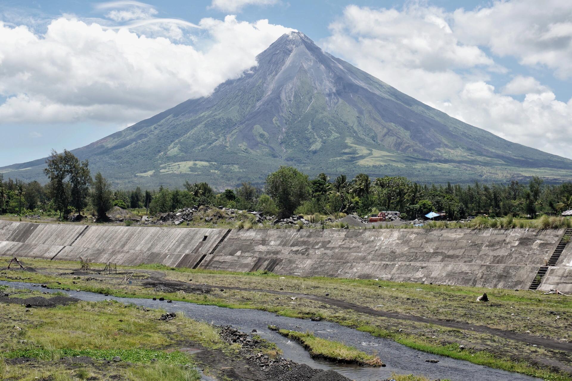 世界自然奇觀之菲律賓火山(旅游推薦)