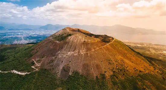 菲律賓長灘島有火山嗎