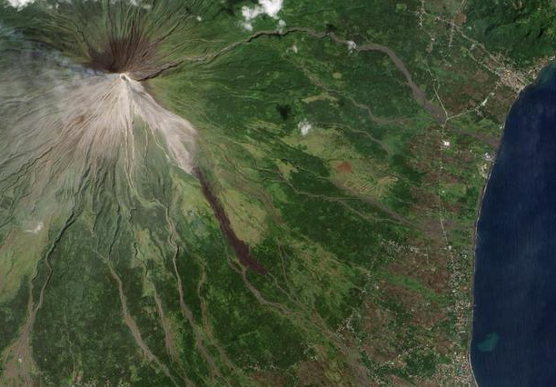 ?菲律賓火山持續噴發多久