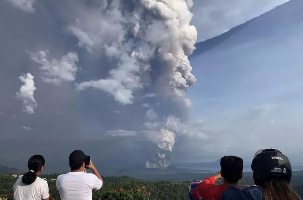 <strong>菲律賓</strong>薄荷島有火山