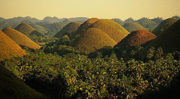 巧克力山在菲律賓哪里(巧克力山介紹)